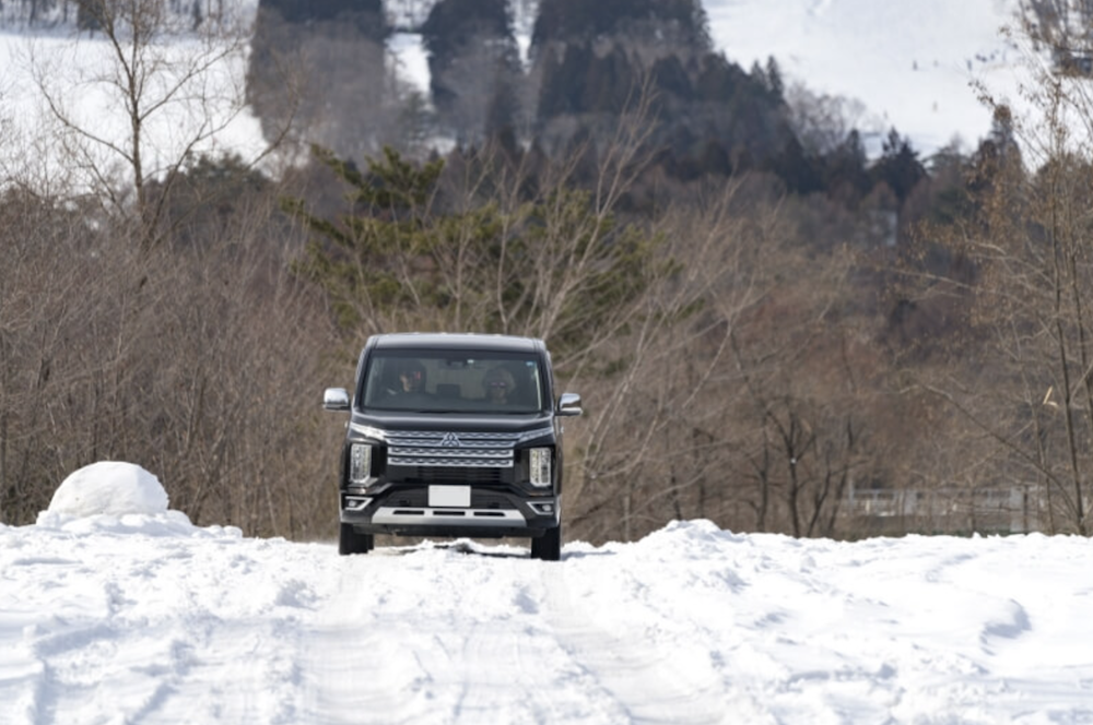 デリカD:5で雪山へ！冬でも快適に外出できるおすすめ装備を解説 – 東海 